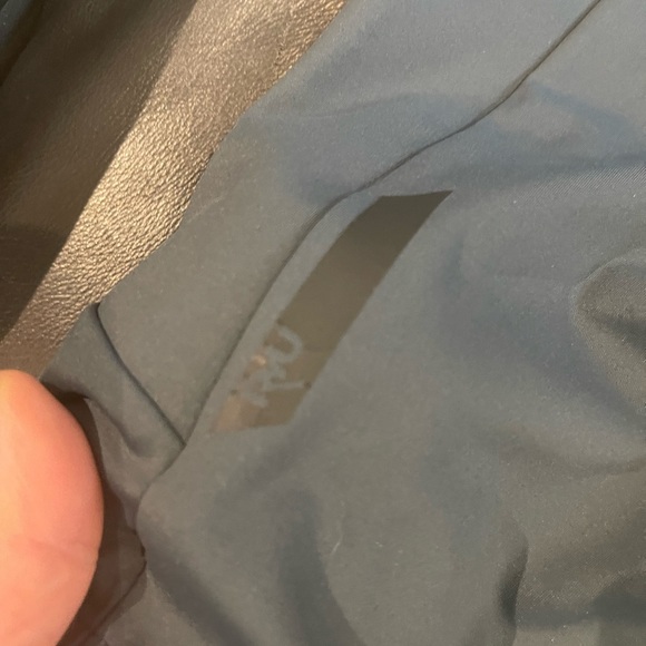 RYU athletics women’s biker shorts size small Canadian owned company - Picture 4 of 6